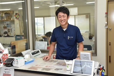 「年休は家族と趣味のために使う」という渡部卓さん